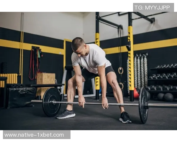 大重量哑铃训练的全面指南助你塑造完美肌肉线条与力量提升